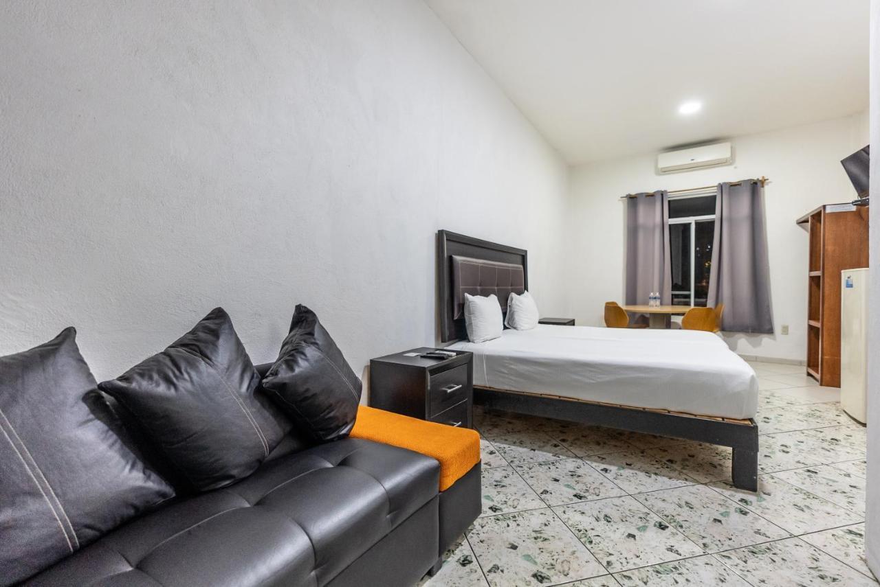 Loft Hotel Malecon Vallarta 巴亞爾塔港 外观 照片