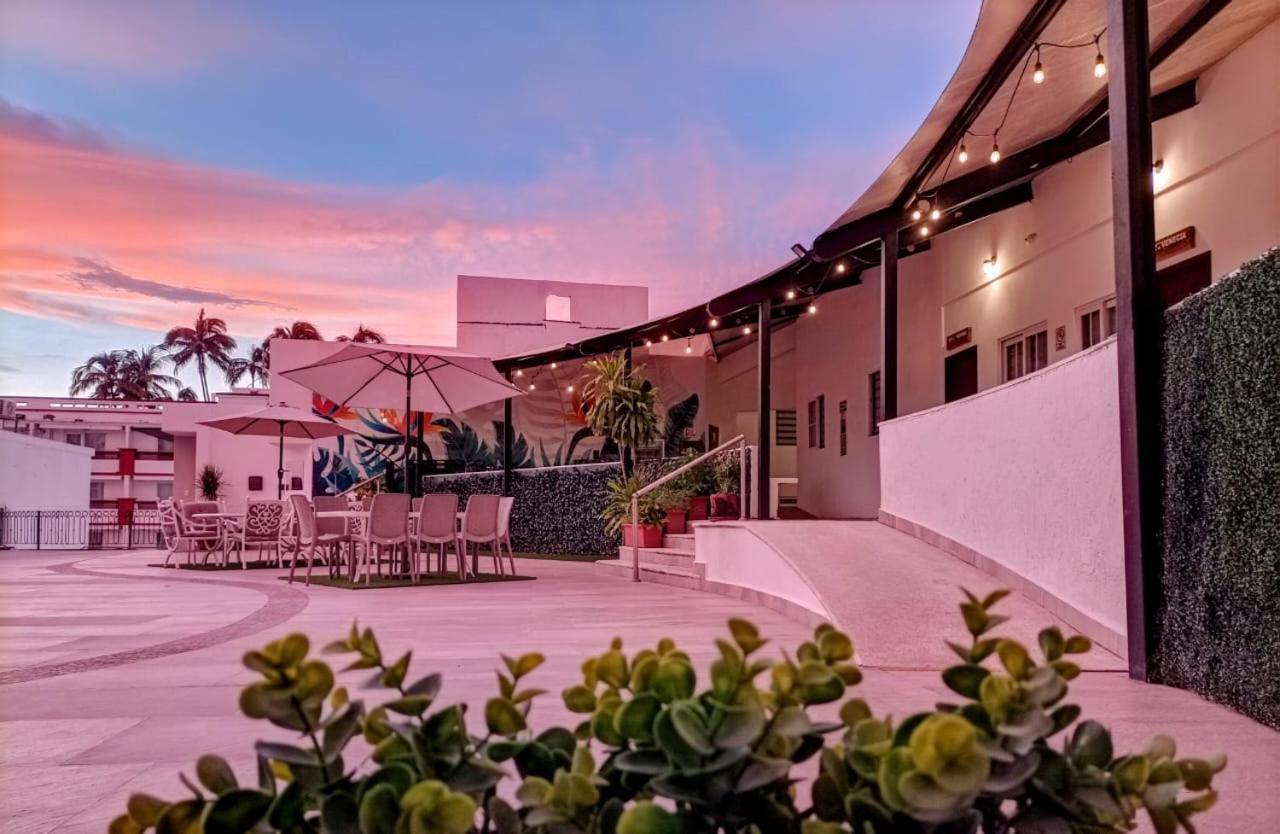 Loft Hotel Malecon Vallarta 巴亞爾塔港 外观 照片